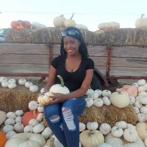 Meet your Posher, Shwandra